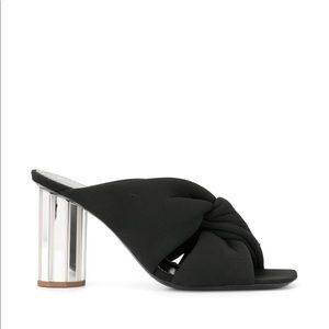 Proenza Schouler
Knot Detail Mules 👡